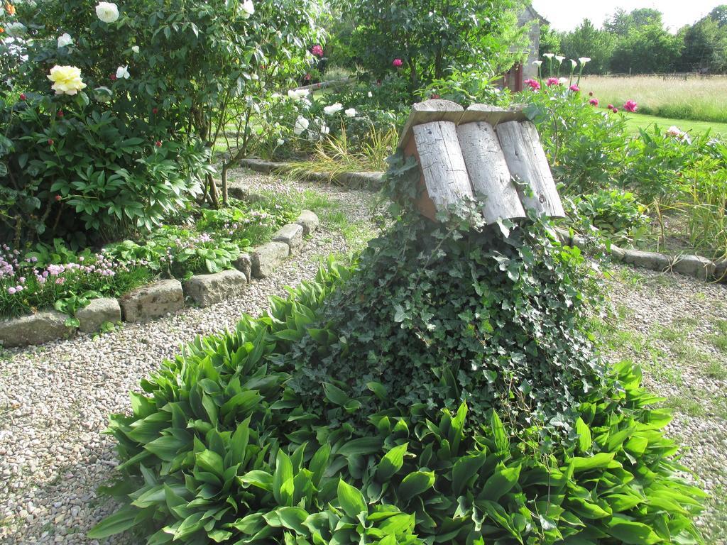 Les Sources Bed & Breakfast Poilley  Ngoại thất bức ảnh