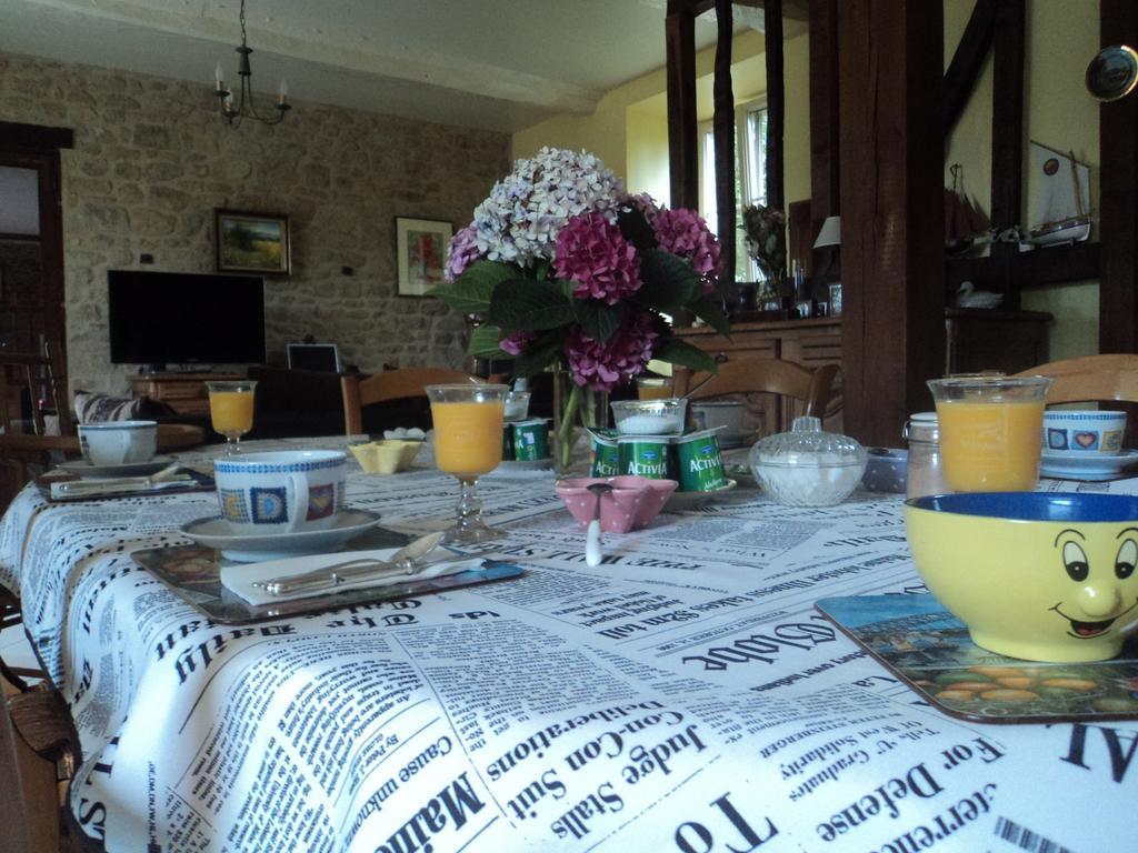 Les Sources Bed & Breakfast Poilley  Ngoại thất bức ảnh